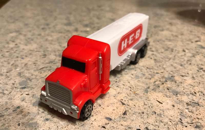 Illustration for article titled PEZ Dispenser Truck!